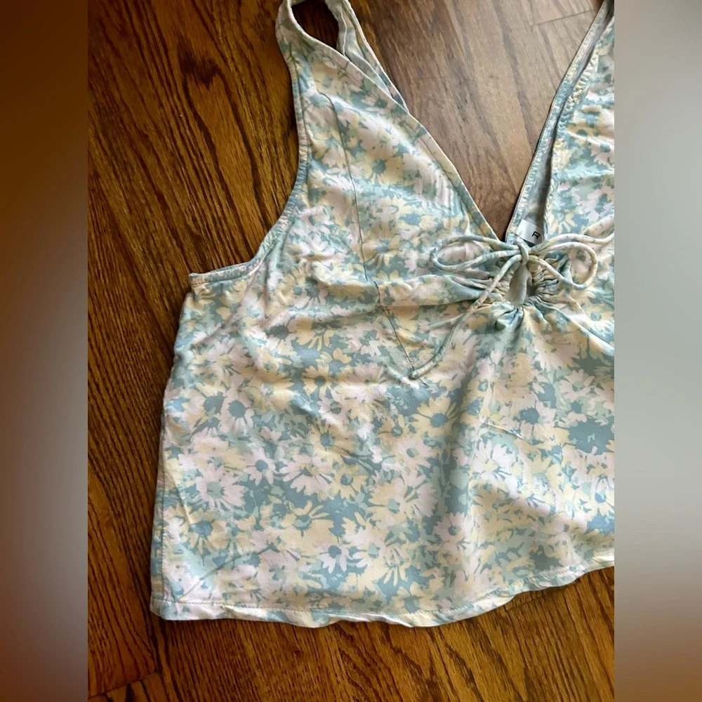 RVCA Floral Cropped Tank Top - Picture 3 of 8